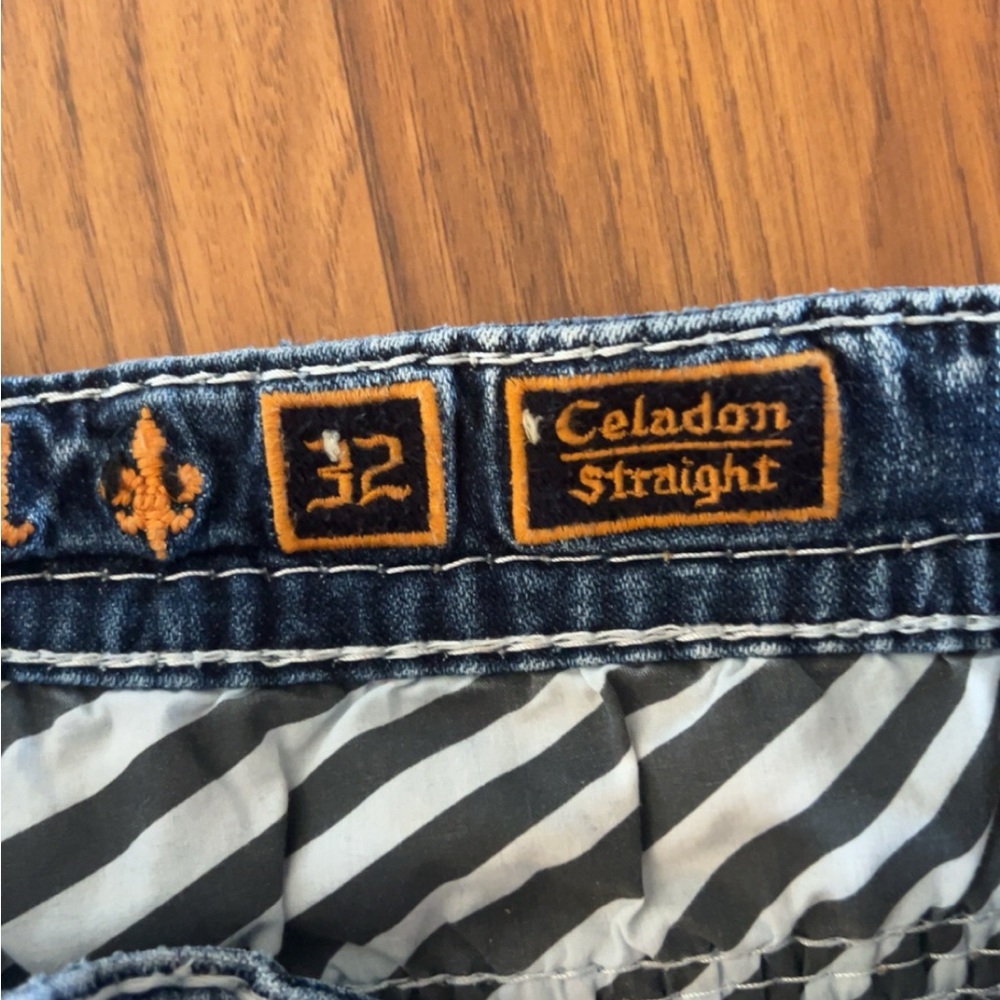 Men’s rock revival jeans 32R